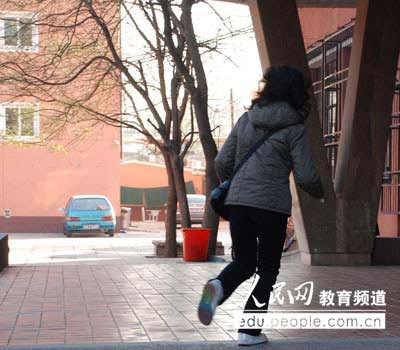 ��ͼ��2009����ҹ���Ա���Կ���ֱ��(4)