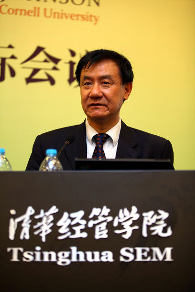 �廪��ѧ��ɫ��Խ�о������������ʻ�����