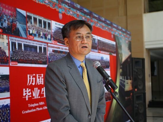 ����<b>���ߣ�ǮԺ��������̸̸�й�MBA����20����ȡ�úܴ�ɼ���</b>